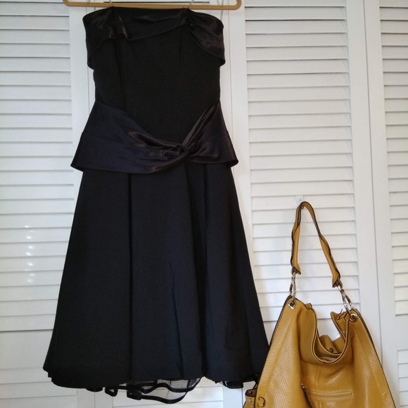 Black strapless homecoming dress - Picture 2 of 2